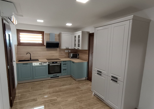 Ponúkame na prenájom zariadený  3 izbový byt v Kolte