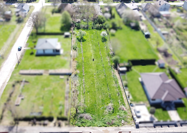 Znížená cena! 33 árový pozemok aj s domom na predaj