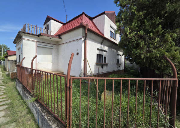 Ponúkame na predaj rod.dom v Nesvadoch