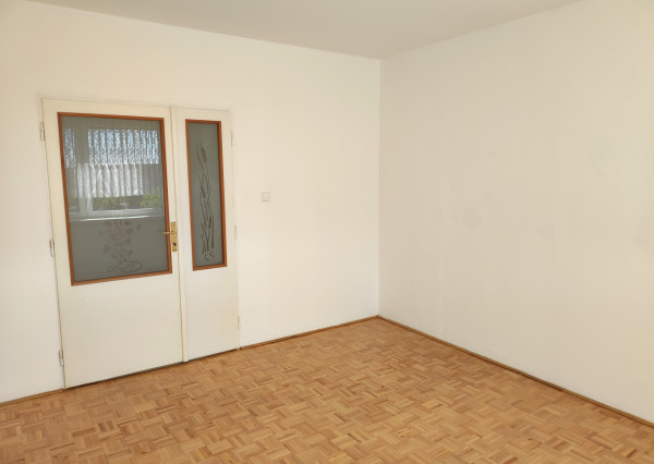 Na prenájom 2 izbový byt v Nových Zámkoch