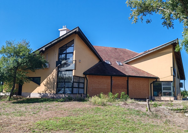 Komerčný objekt na predaj pri Komárne