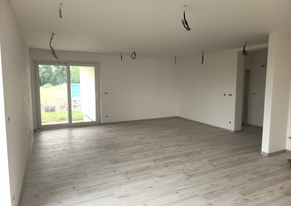 ZNÍŽENÁ CENA - Na predaj 2 novostavby-holodomy v Nesvadoch