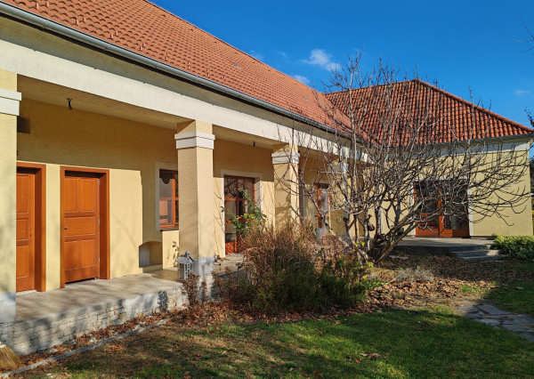 Iba u nás! Pekný  dom na prenájom pri Komárne