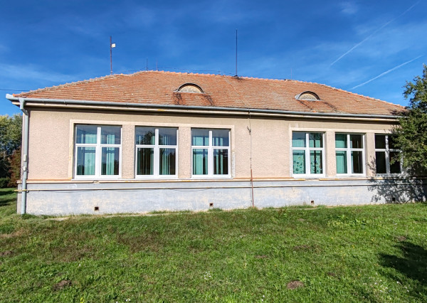 Komerčný objekt na prenájom v obci Šrobárová