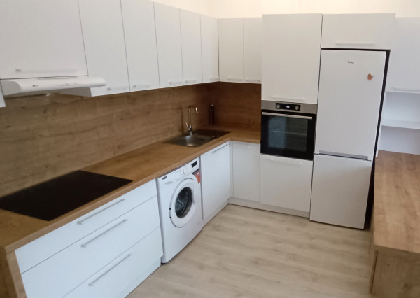 Na prenájom 1 izbový byt v Nových Zámkoch