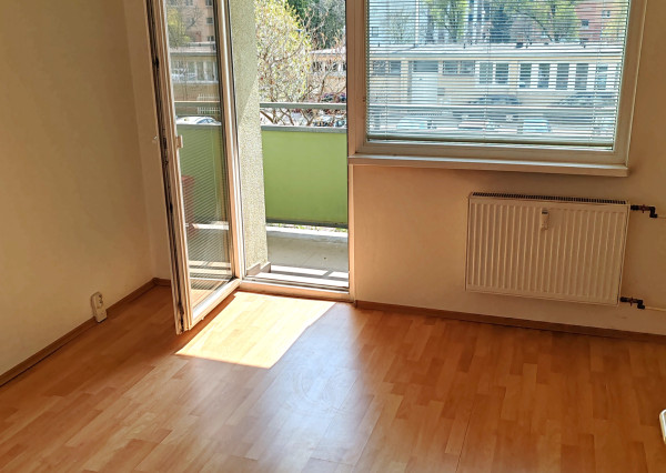 Ponúkame na predaj svetlý 3 izbový byt v Komárne