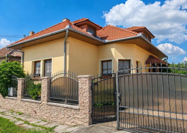 Exkluzívna ponuka! Rodinný dom pri Komárne na predaj