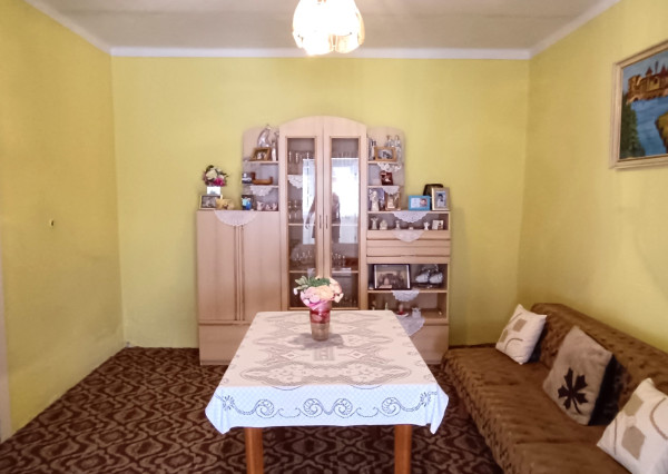 Na predaj starší 4 izbový rodinný dom v obci Tvrdošovce