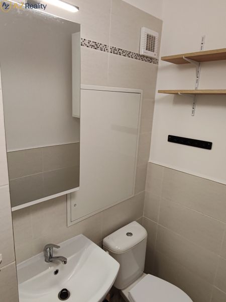 8a.jpg