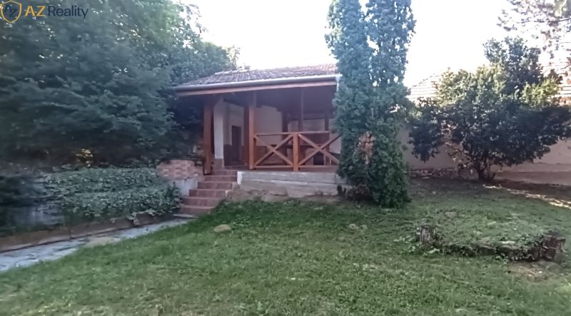 altánok z predu.jpg