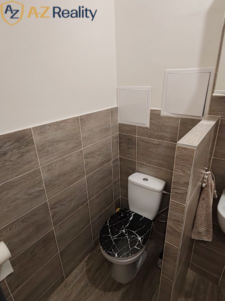 wc.jpg