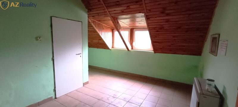 horná izba podkrovná pravá.jpg