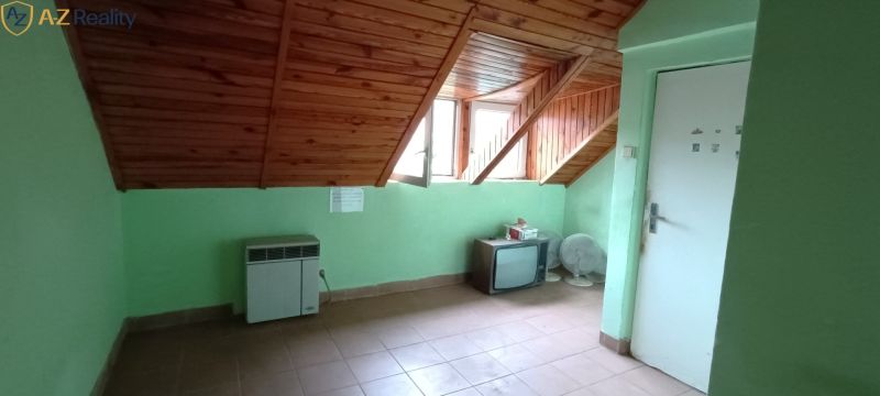 horná izba podkrovná ľavá.jpg