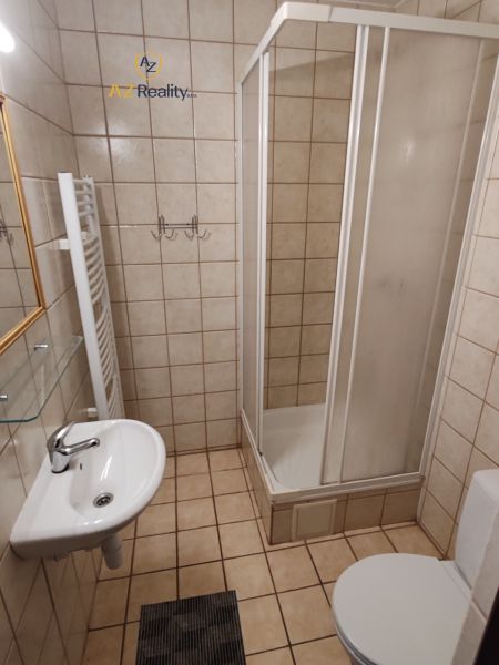 bledá kúpeľňa 2.jpg
