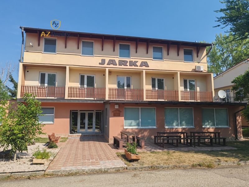 priečelie.jpg