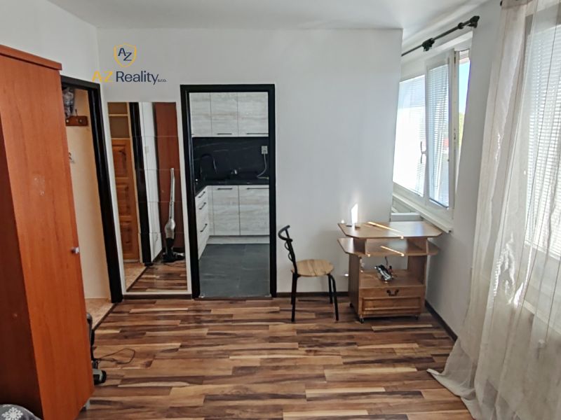 pohľad na kuchyňu.jpg