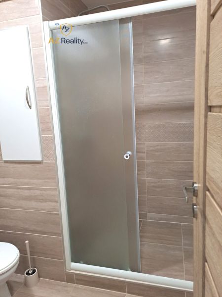 Kúpeľňa so sprch.kútom.jpg